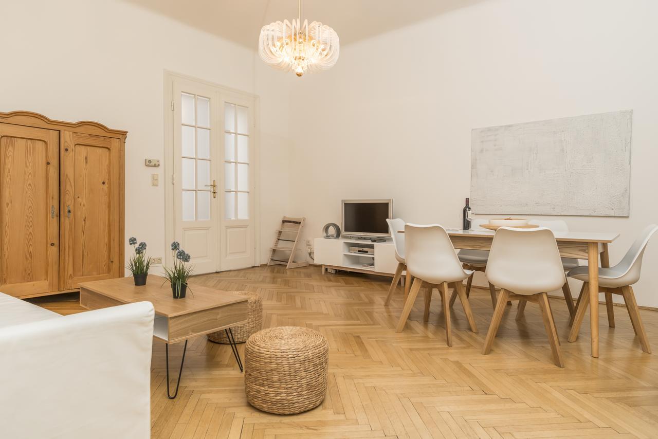 Silent Paradise Ober St Veit Виена Екстериор снимка